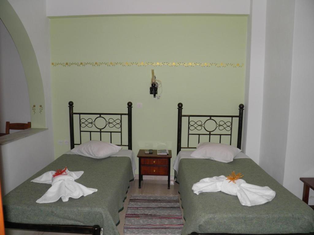 Mirsini Pansion Hotel Karterádosz Szoba fotó