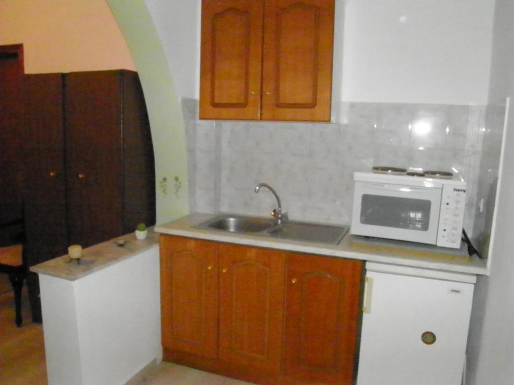Mirsini Pansion Hotel Karterádosz Szoba fotó