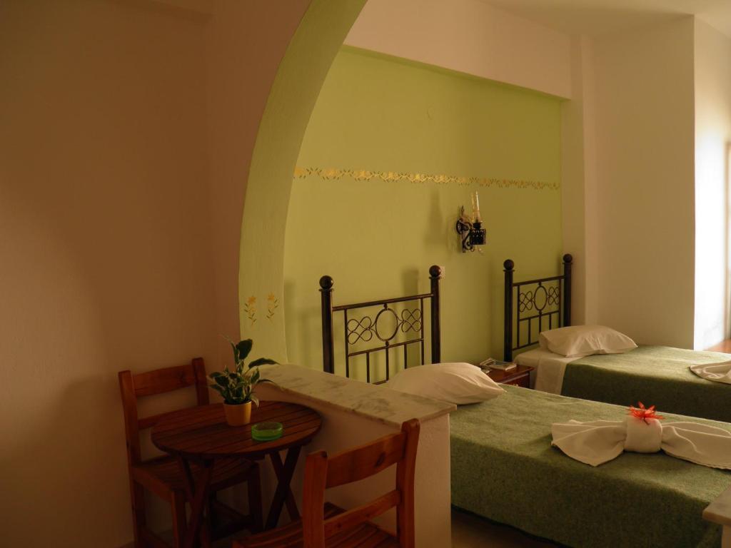Mirsini Pansion Hotel Karterádosz Kültér fotó